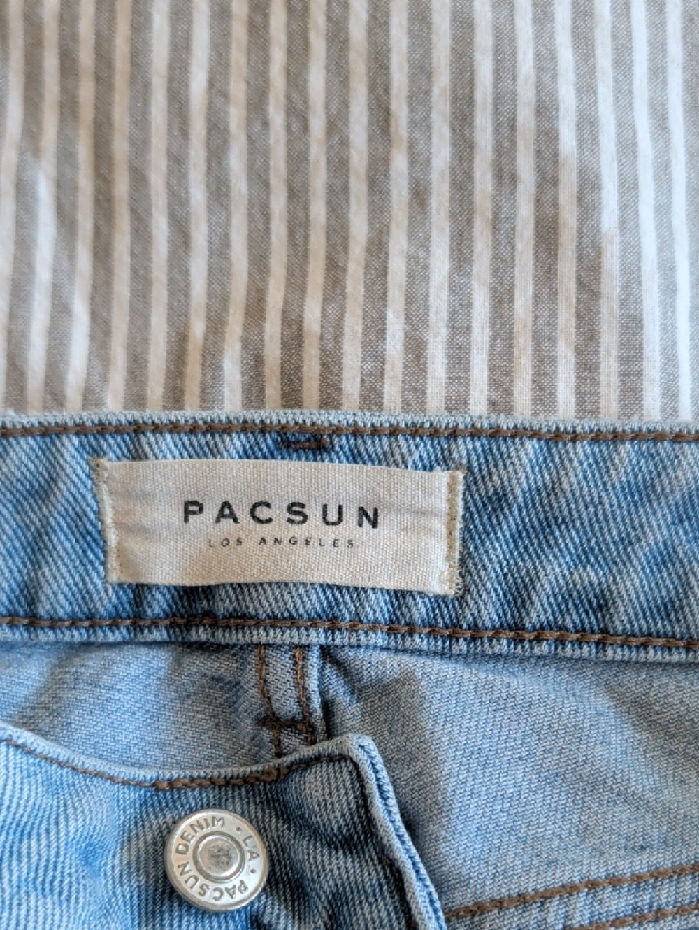 PacSun Mom Jeans - Picture 3 of 6